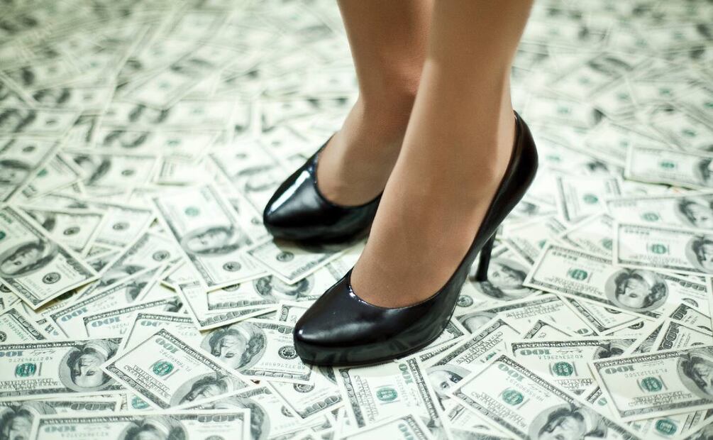 Consecuencias de aparentar ser rico. (Foto: DeDinero)