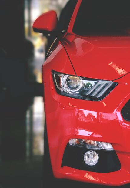 Compara opciones antes de elegir un crédito automotriz para estudiantes. (Foto: Pexels)