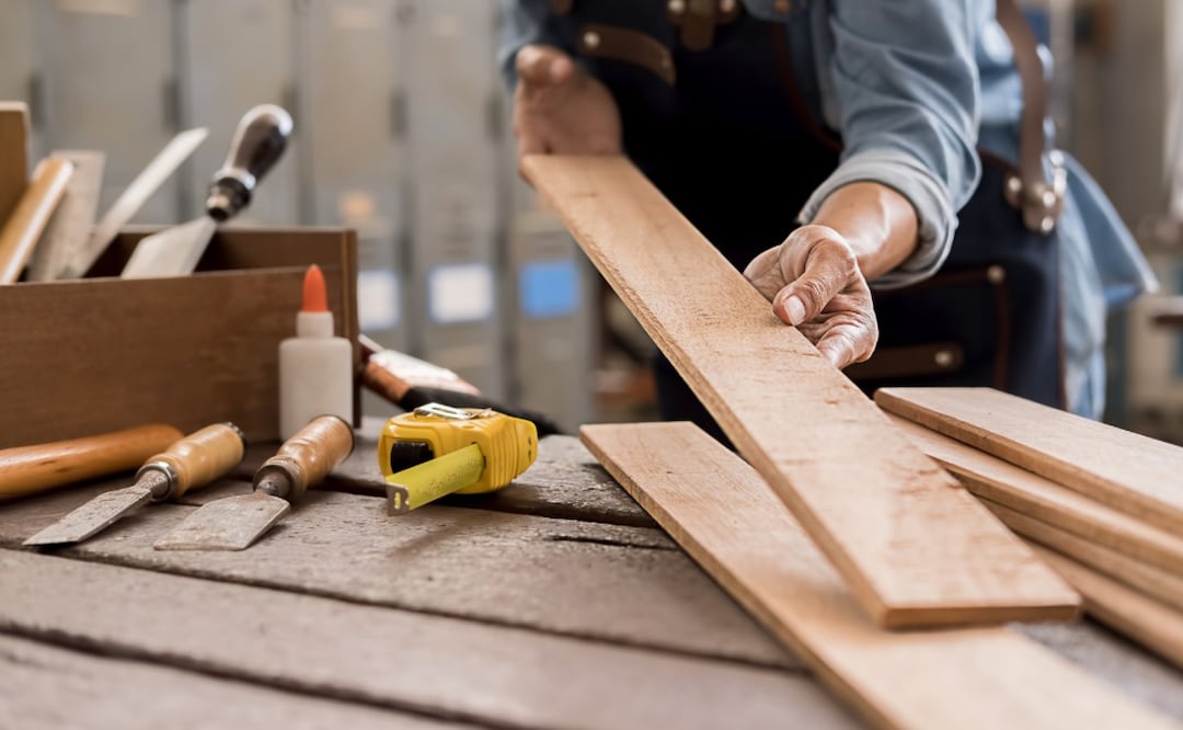 Guía 2024 para trabajar como carpintero en Estados Unidos: salario, vacantes y pasos para postular. (Foto: DeDinero)
