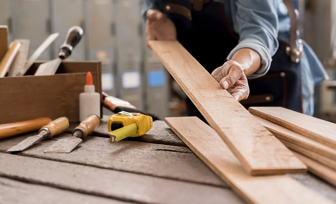 Guía 2024 para trabajar como carpintero en Estados Unidos: salario, vacantes y pasos para postular. (Foto: DeDinero)