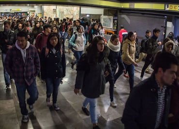 Así puedes aliviar tus gastos si estudias en la CDMX, la beca de transporte que ya abrió su registro