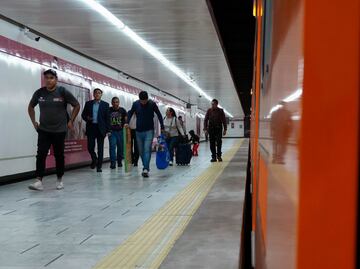 Pinchazos en Metro CDMX: Nuevo peligro para tu integridad, dinero y cómo protegerte efectivamente