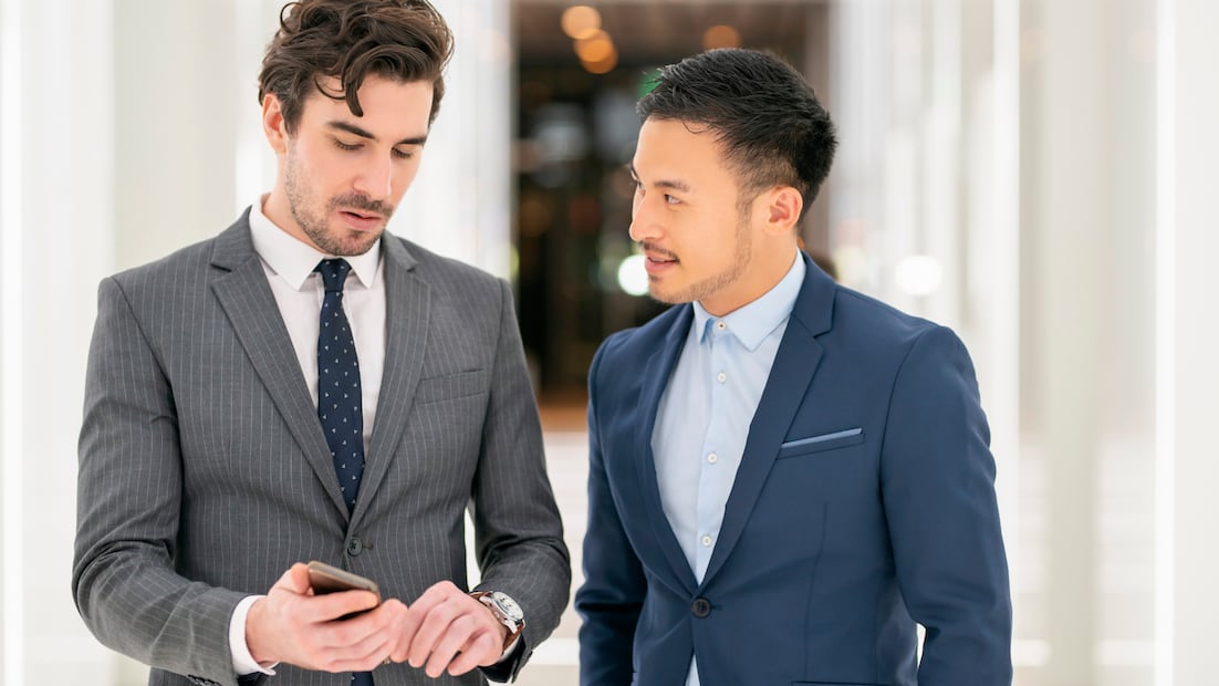 Conoce Interview Sidekick el asistente con IA que te sopla las respuestas en tiempo real (Foto: Canva)
