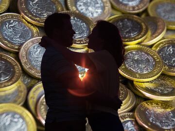 ¿Qué hacer si tu pareja gana más dinero que tú? Te revelamos solución efectiva en 1 minuto