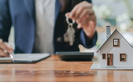 Guía completa para evitar fraudes y errores legales en compra - venta de inmuebles