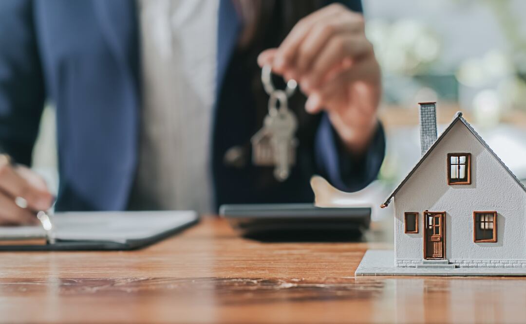 ¿Qué debe contener un contrato de compra-venta de una casa? (Foto: DeDinero)