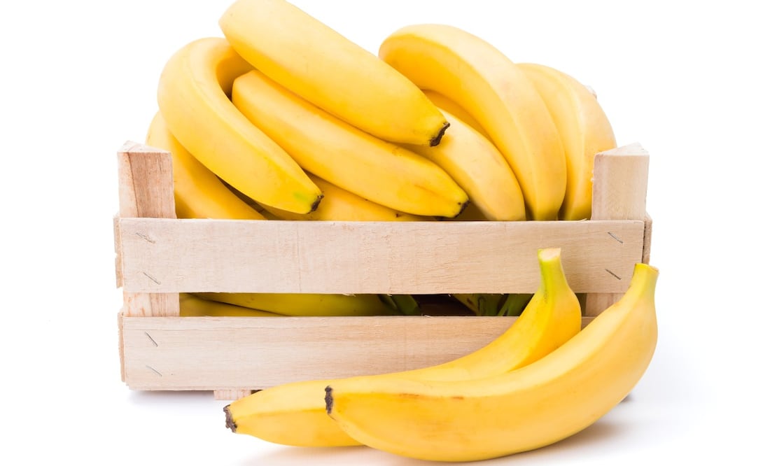 ¿Qué beneficios tiene comerse un plátano diario? (Foto: DeDinero)