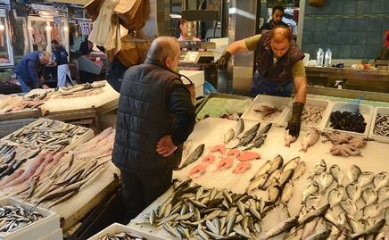 Ni las mojarras se salvaron; aumento de precios pega en pescados y mariscos, hasta 600 pesos el kilo