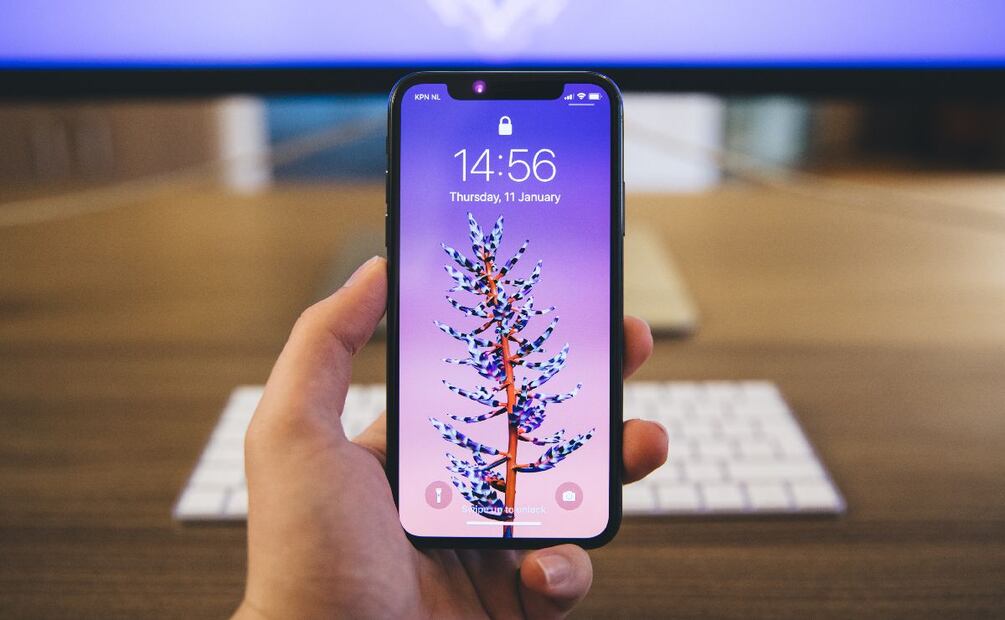 Apple pospone el lanzamiento de funciones de IA por problemas en Europa. (Foto: DeDinero)