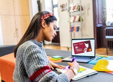 Educación para todas: Apoyo del Edomex para mujeres que quieren terminar su prepa y universidad