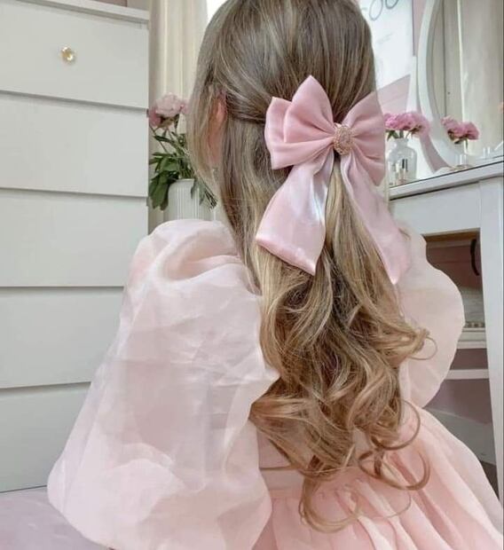 Algunas chicas en redes sociales comentan que estos establecimientos son perfectos para poder adquirir todos los accesorios necesarios para su outfit. (Foto:DeDinero)