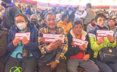 Abren registro de Pensión Bienestar 65 y Mujeres de 60 a 64 años, consulta calendario por apellidos en diciembre