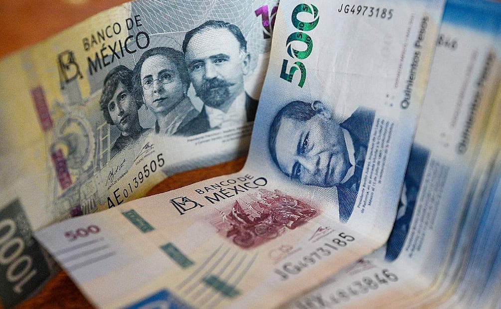 ¿Te quedas sin dinero antes de quincena? Así pides un adelanto de nómina en BBVA, Banorte y Azteca. (Foto: Cuartoscuro)