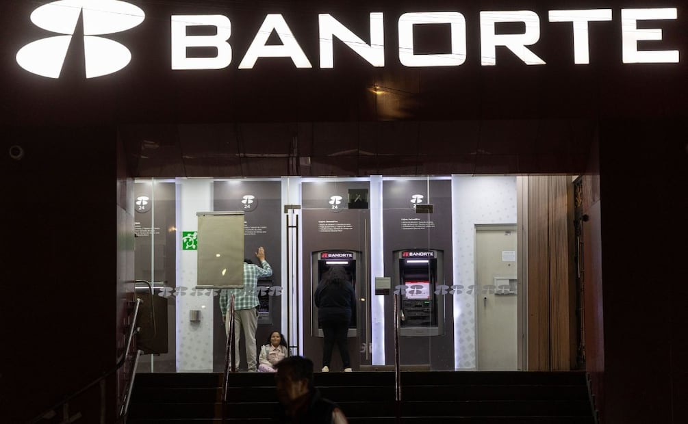Bancos confirman sucursales abiertas hoy 24 de febrero y qué estados ya operan con normalidad en México. (Foto: Cuartoscuro)