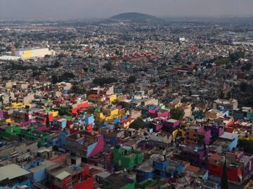 Tour en Iztapalapa enamora a extranjeros y enoja a mexicanos, negocio incluye Cablebús por 700 pesos