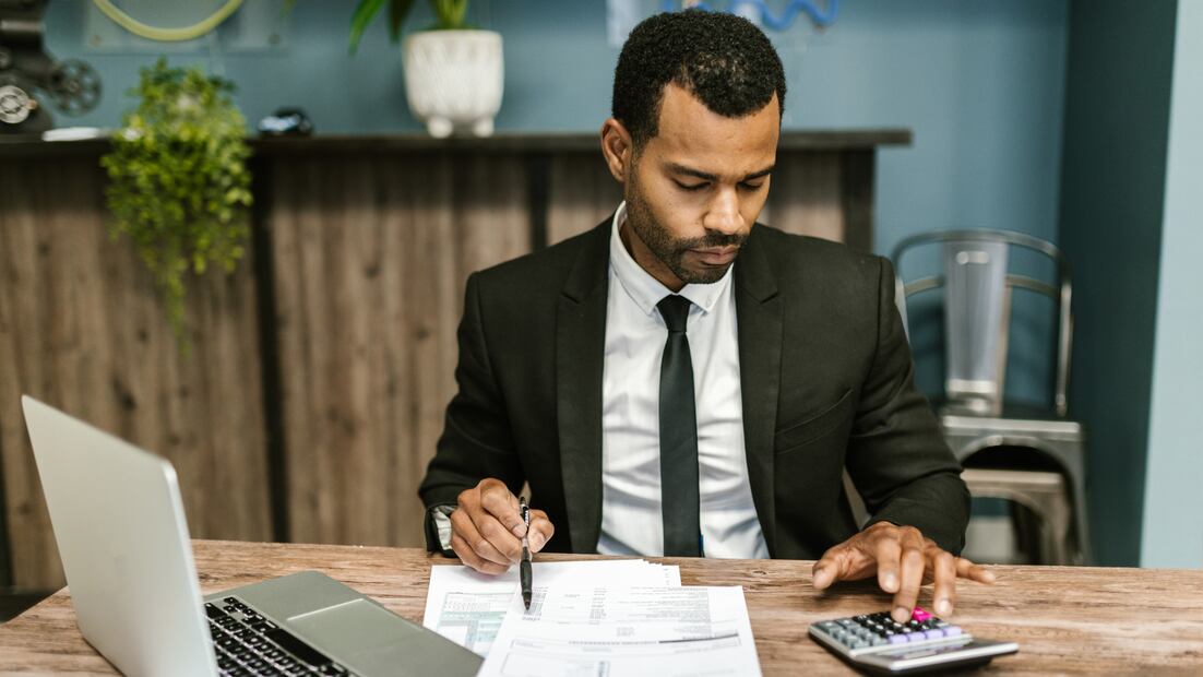 Fecha límite para presentar la declaración anual para personas físicas (Foto: Canva)