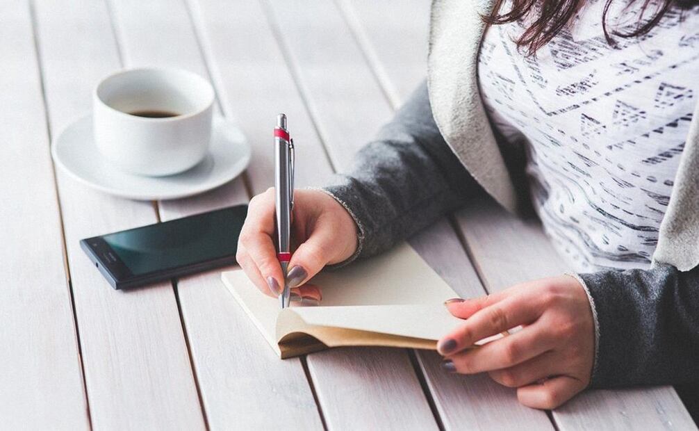 Puedes armar tu presupuesto incluso con pluma y una libreta. (Foto: Pixabay)