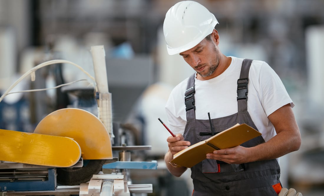 En México se debate la jornada laboral de 40 horas, en Rusia es ilegal trabajar más de eso (Foto: Canva)