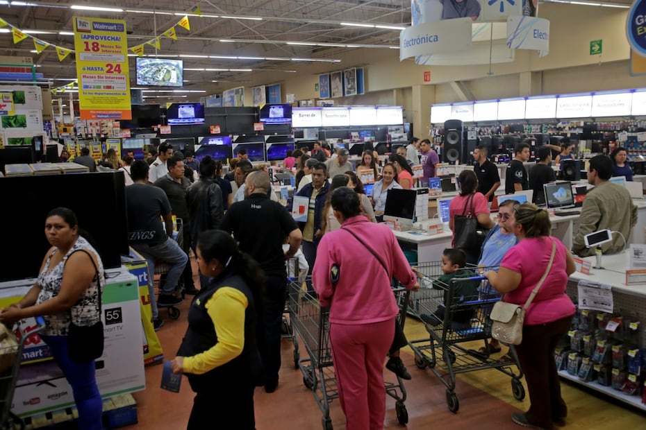Profeco reafirma que revisar tickets sin causa justificada vulnera los derechos de los consumidores en tiendas de autoservicio (Foto: Cuartoscuro)