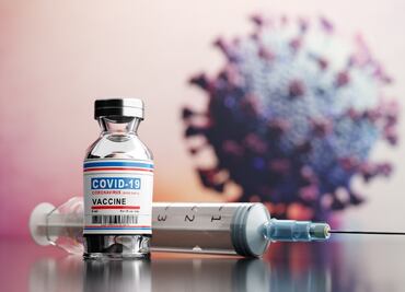 Demanda millonaria vs vacuna antiCovid AstraZeneca, reconoce que puede provocar trombosis