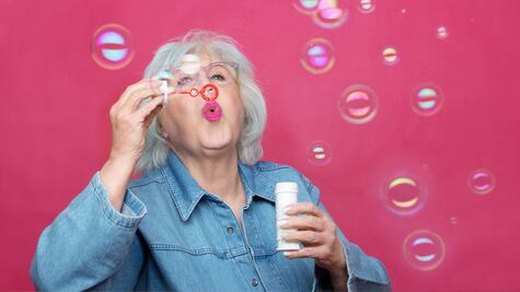 Descuentos agosto con credencial INAPAM 2025: Cómo tramitarla y qué hacer el Día del Abuelo