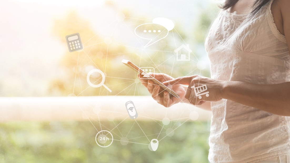 Mujeres beneficiarias del programa Mujeres con Bienestar Edomex reciben apoyos de conectividad gratuitos que se suman a los 2,500 pesos bimestrales (Foto: Canva)