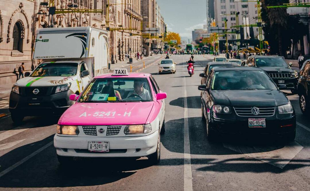 ¿Cuánto es la multa por tapar la matrícula del coche? (Foto: DeDinero)