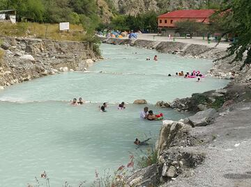 Grutas de Tolantongo 2025: Costos de transporte, hospedaje y quiénes entran gratis