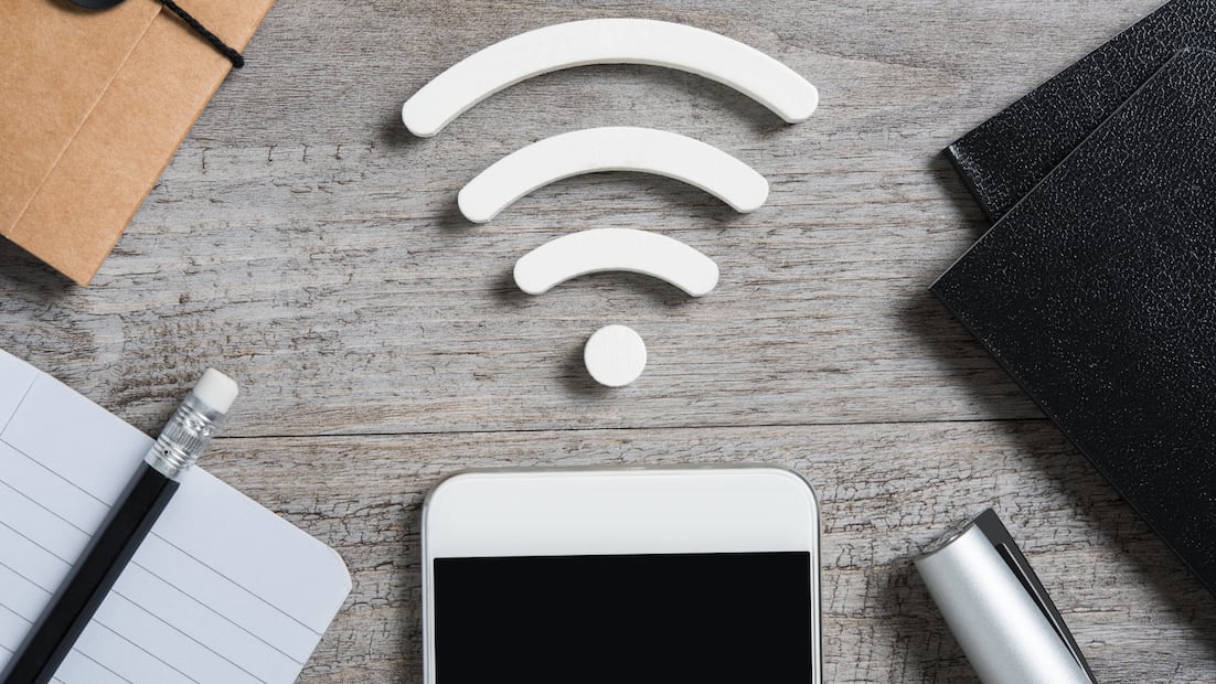 CFE Telecom ofrece paquetes desde 33 hasta 100 pesos al mes para navegar y llamar sin gastar de más (Foto: Canva)