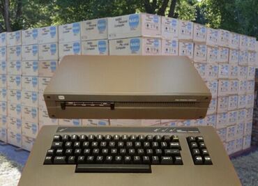 De proyecto fallido a éxito en eBay: Granjero vende 2,200 computadoras guardadas por más de 20 años