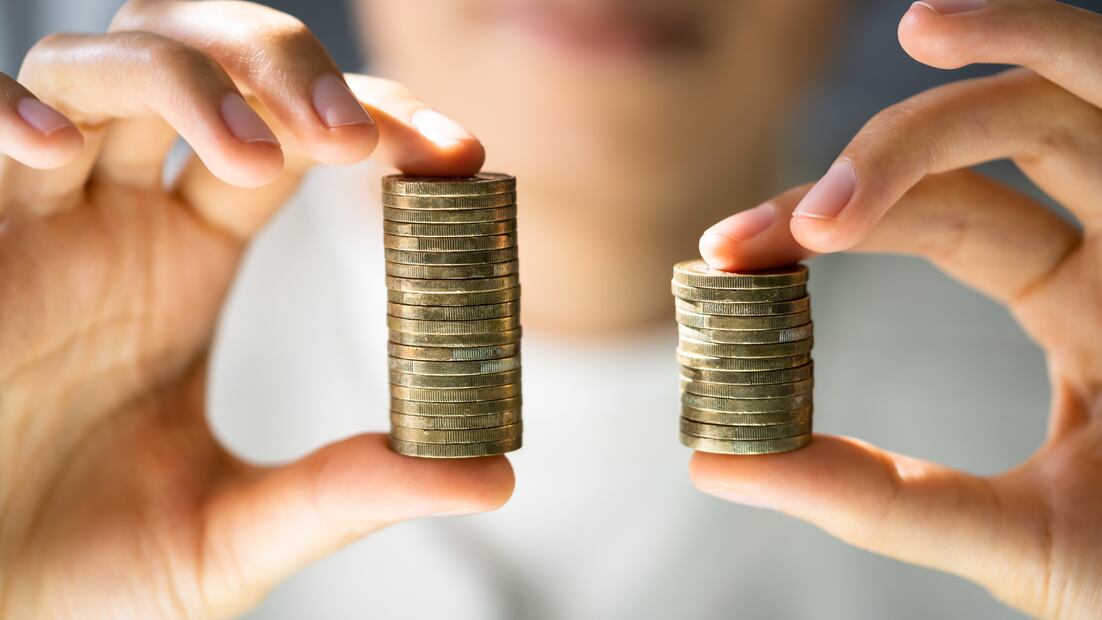 Aunque algunas monedas de 20 pesos pueden alcanzar precios elevados entre coleccionistas, el Banco de México ha emitido un mensaje sobre su valor real (Foto: Canva)