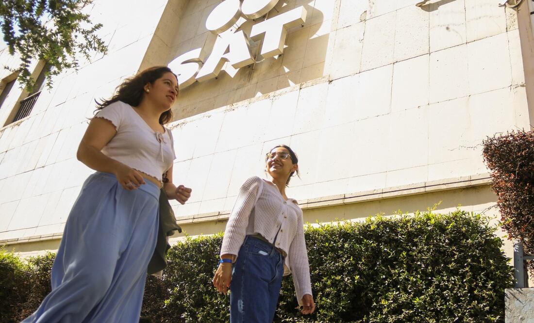 Los emprendedores deberán tener cuidado con el nuevo criterio del SAT para evitar retrasos en la apertura de sus negocios (Foto: Cuartoscuro)