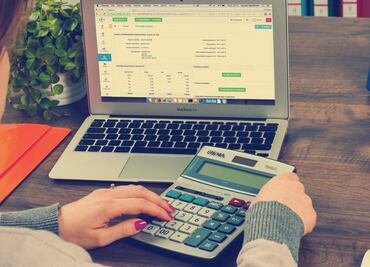 ¿No sabes qué son las deducciones de impuestos? Así puedes ganarle al SAT