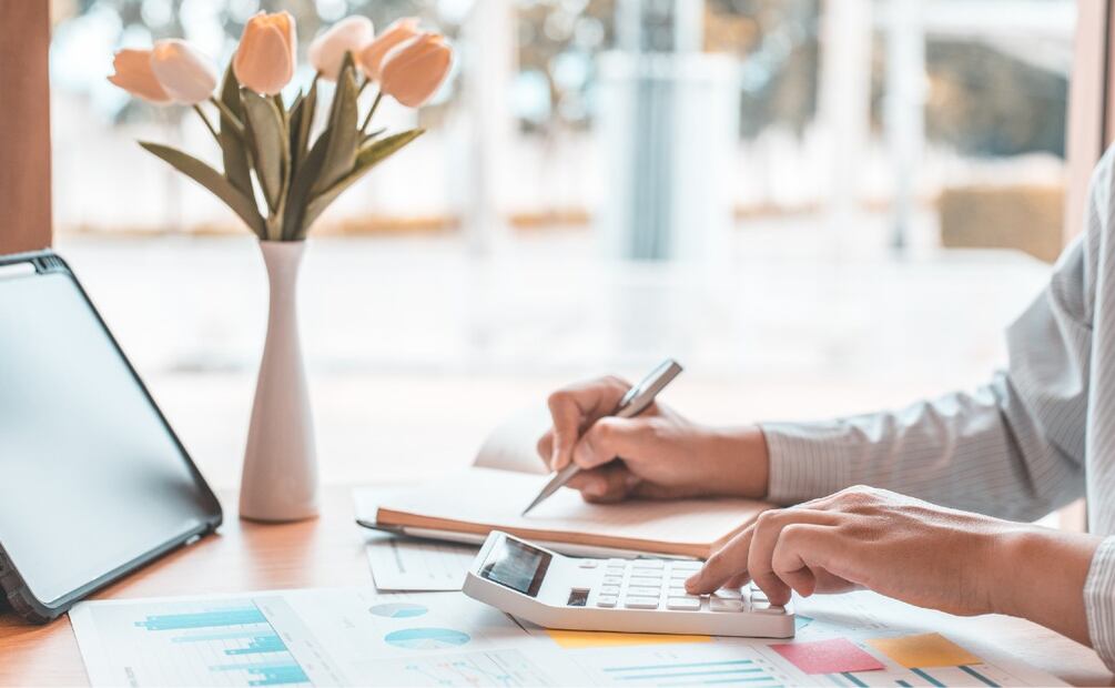 Cómo solicitar una devolución de impuestos ante el SAT (Foto: DeDinero)