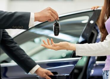 Ventajas y desventajas que debes conocer antes de comprar un auto, según la Profeco