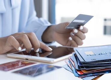 ¿Qué hacer si ya no puedes pagar tus tarjetas de crédito? Alternativas que recomienda la Condusef