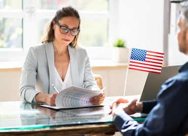 Residencia permanente en pausa: Esto revela Visa Bulletin junio 2025 sobre tu trámite migratorio