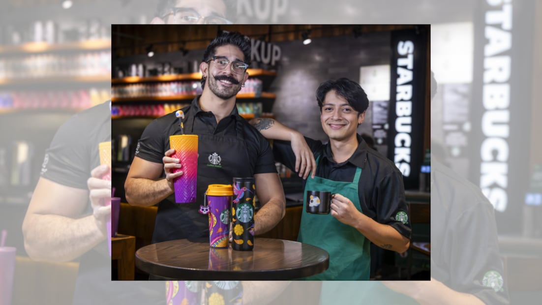 La colección Starbucks Día de Muertos 2025 rinde homenaje al folklor mexicano con colores vibrantes y símbolos tradicionales (Foto: Captura de pantalla-Starbucks)