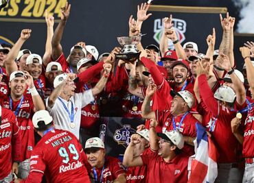 ¿Eres mujer y te gusta el béisbol? Así puedes entrar al estadio por solo 1 peso con los Diablos Rojos del México