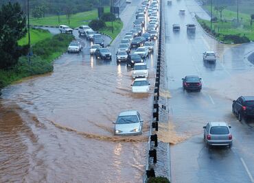 ¿Tu auto sufrió daños por inundaciones? Conoce qué seguro te protege