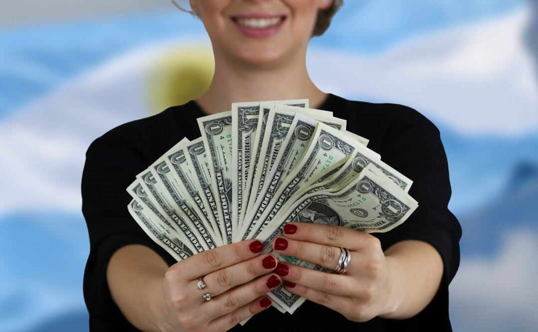 ¿Cuántos valores tiene el dólar en Argentina? (Foto: DeDinero)