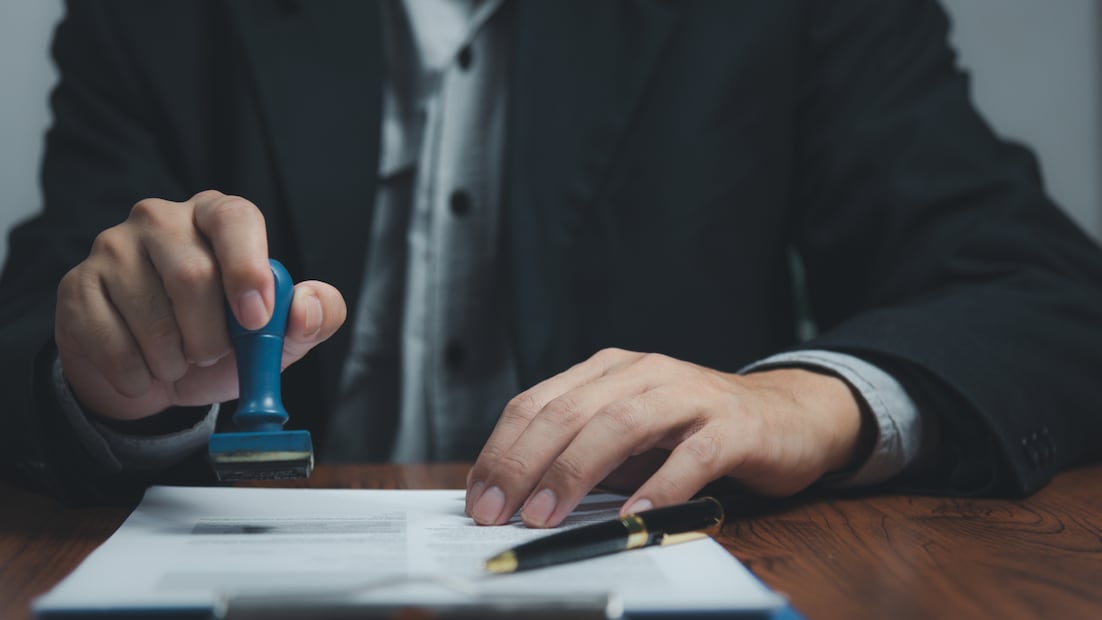 El boletín de visas de junio 2025 mantiene sin cambios las fechas de acción final (Foto: Canva)