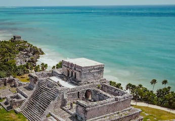 Cuánto cuesta viajar a Tulum en 2025, presupuesto real con tarifas oficiales de vuelos, hoteles y Tren Maya