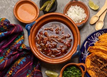 Cena del 15 de septiembre, la receta de birria de res de 250 pesos por persona