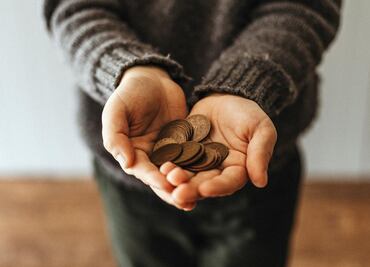 Guía de ahorro para jóvenes de pocos ingresos, pero altas ambiciones