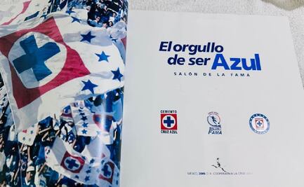 Don Julio vende su libro Edición Limitada Cruz Azul "Salón de la Fama" para pagar medicamentos 