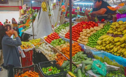 Canasta alimentaria en México cuesta $2,454 por persona y $9,820 por familia al mes; sube 4.7% y supera la inflación, reporta el INEGI
