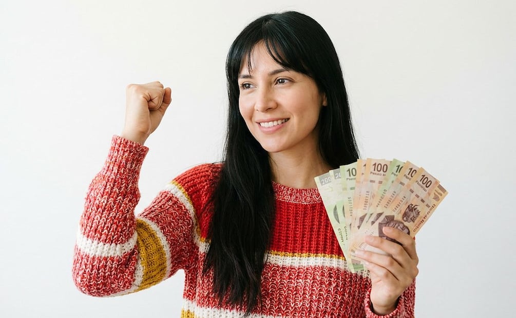 ¿Conviene pedir 60 mil pesos al Fonacot? Este es el pago mensual real si lo liquidas en 2 años. (Foto; Creada con IA)