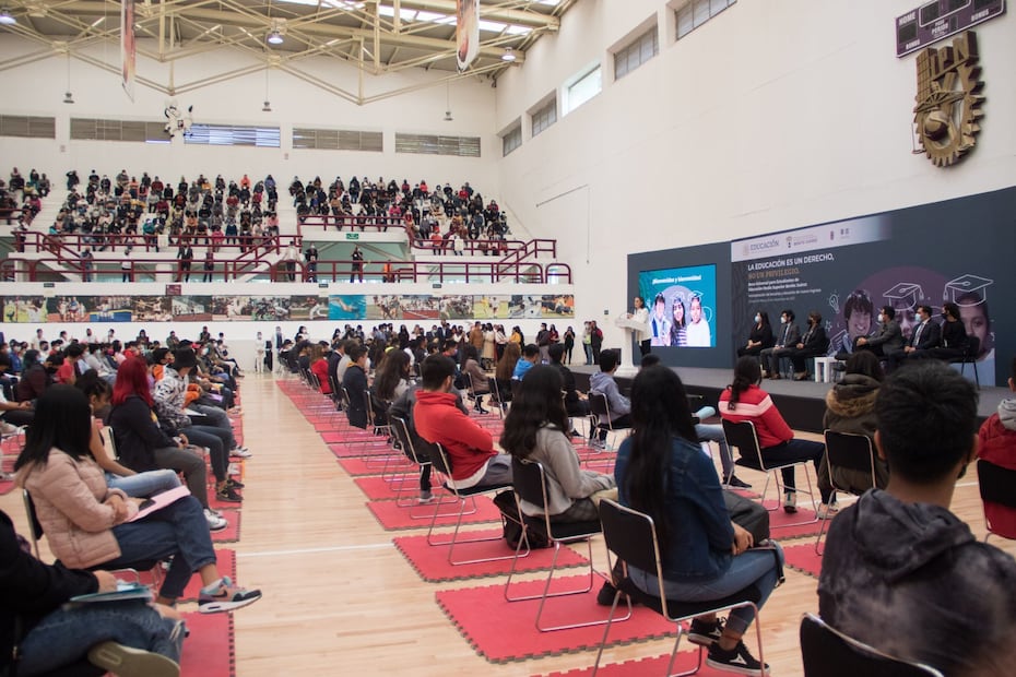 En mayo 2025 se adelantó el pago de las becas Benito Juárez y Rita Cetina (Foto: Cuartoscuro)