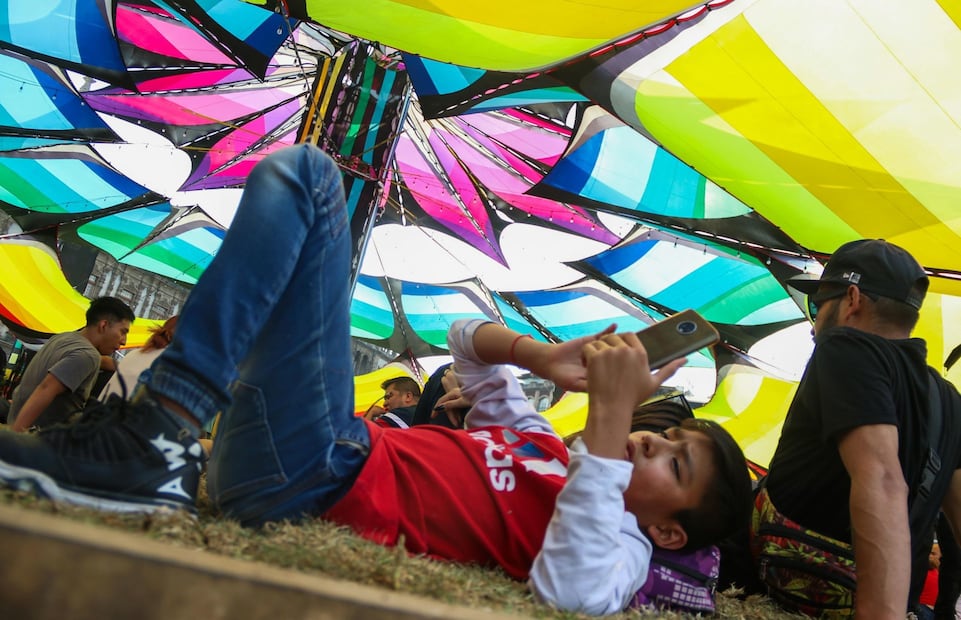 El primer puente del ciclo escolar 2025-2026 será una oportunidad para planear actividades familiares y cuidar la cartera (Foto: Cuartoscuro)